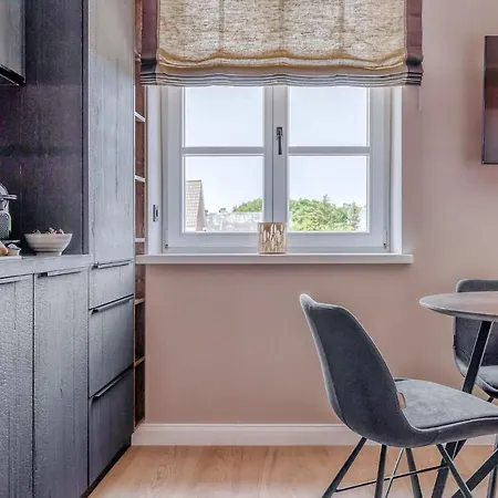 Living Lorens No 6 *